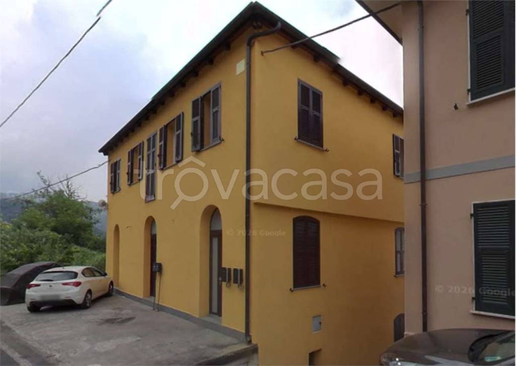 casa indipendente in vendita a Follo