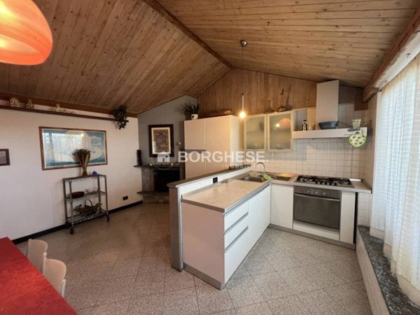 casa indipendente in vendita a Follo in zona Follo Alto