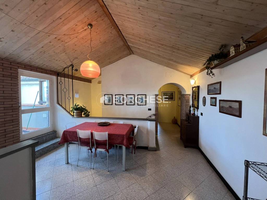 casa indipendente in vendita a Follo in zona Follo Alto