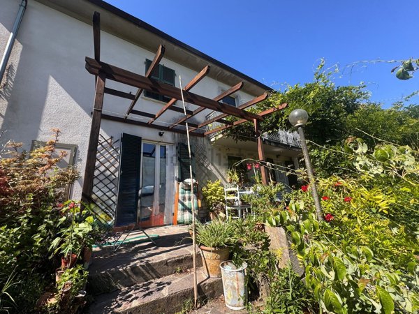 casa indipendente in vendita a Follo in zona Piano di Follo