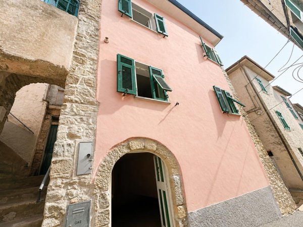 casa indipendente in vendita a Follo in zona Bastremoli