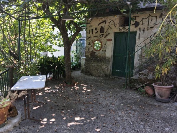 casa semindipendente in vendita a Follo in zona Tivegna