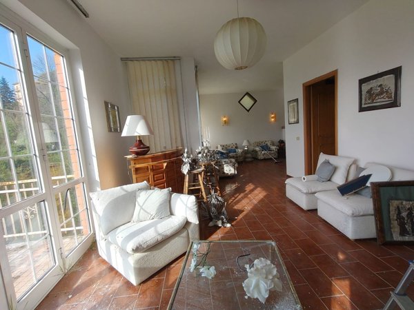 casa indipendente in vendita a Follo in zona Follo Alto