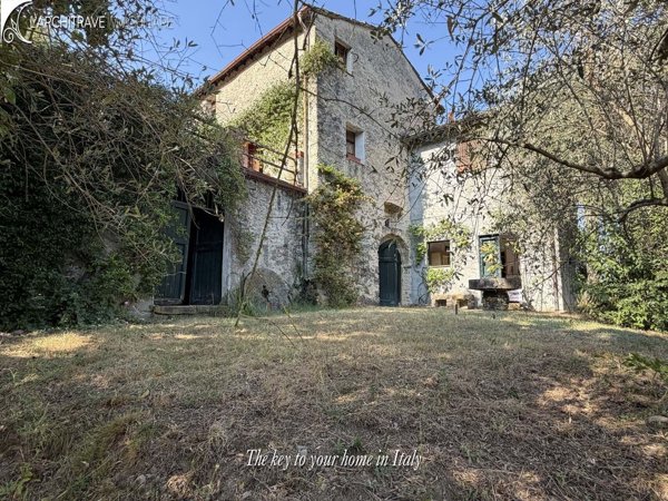 casa indipendente in vendita a Follo in zona Tivegna