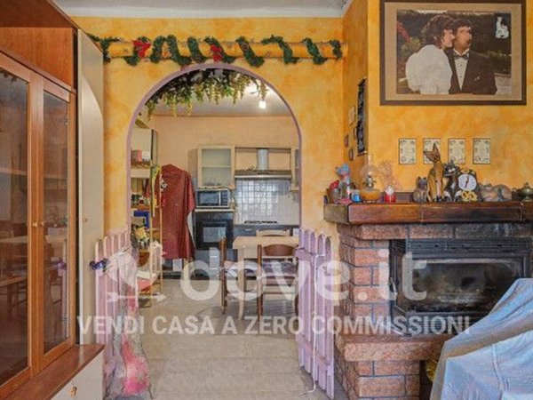 appartamento in vendita a Follo in zona Piano di Follo