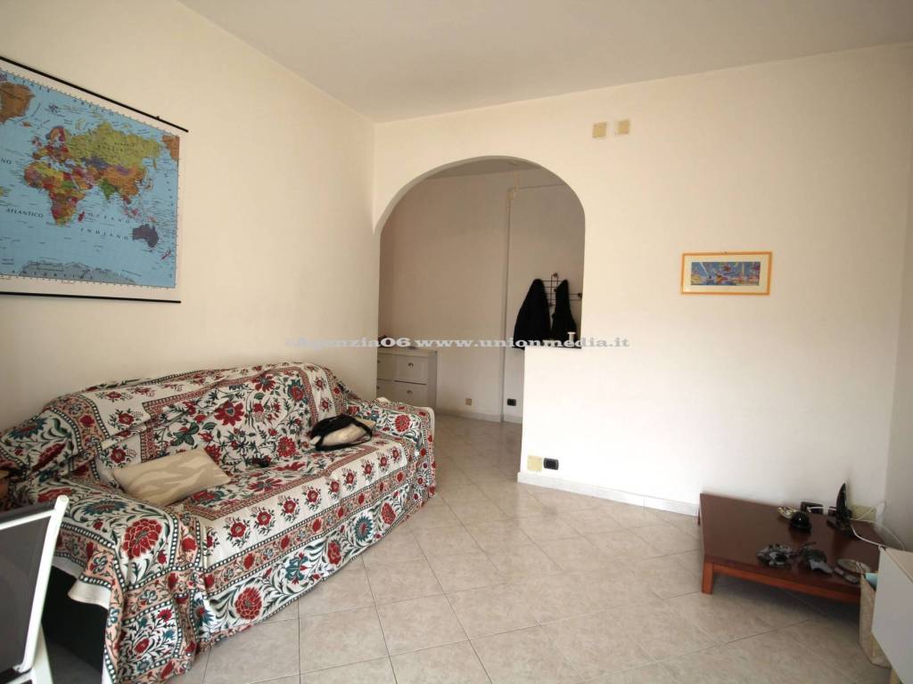 appartamento in vendita a Follo in zona Piano di Follo