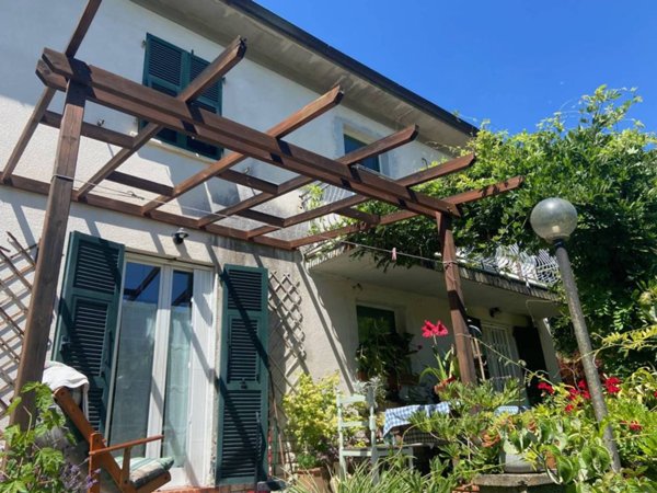 casa indipendente in vendita a Follo in zona Piano di Follo