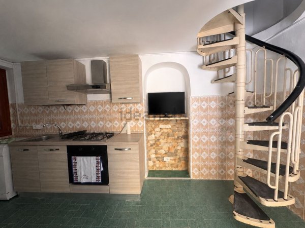casa indipendente in vendita a Follo in zona Tivegna