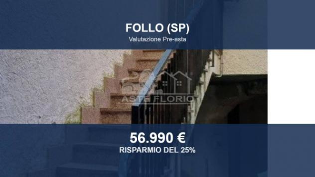 appartamento in vendita a Follo in zona Carnea