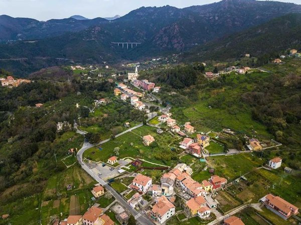 appartamento in vendita a Framura in zona Castagnola