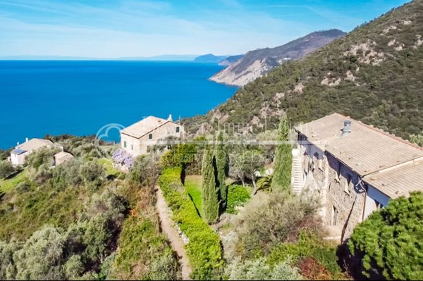 casa indipendente in vendita a Framura in zona Costa