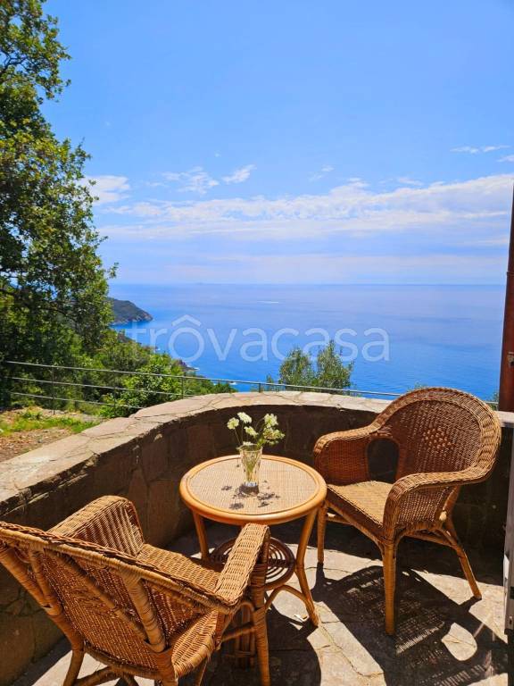 casa indipendente in vendita a Framura in zona Costa