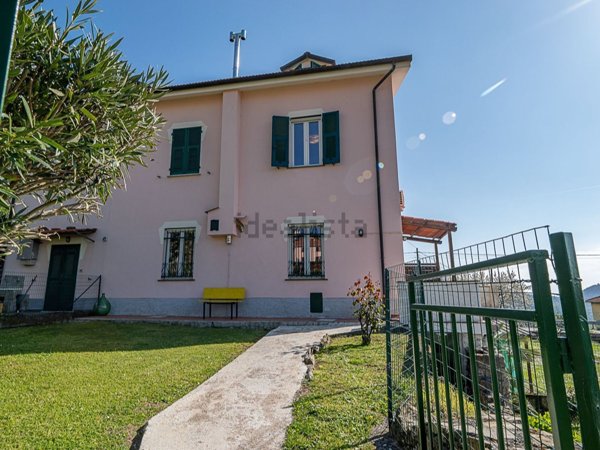 appartamento in vendita a Framura in zona Castagnola