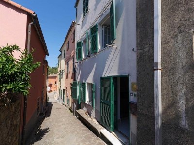 appartamento in vendita a Framura in zona Costa