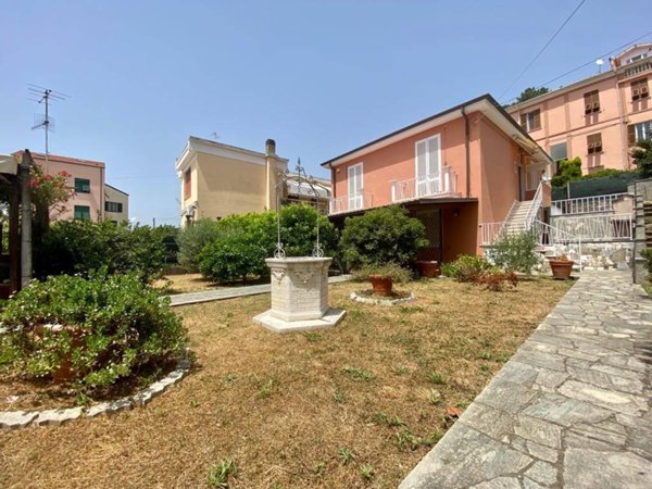casa indipendente in vendita a La Spezia in zona Ruffino