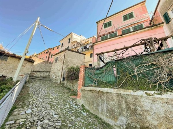 casa semindipendente in vendita a La Spezia in zona Vivèra
