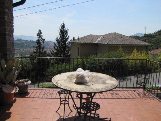 casa indipendente in vendita a La Spezia in zona Chiappa