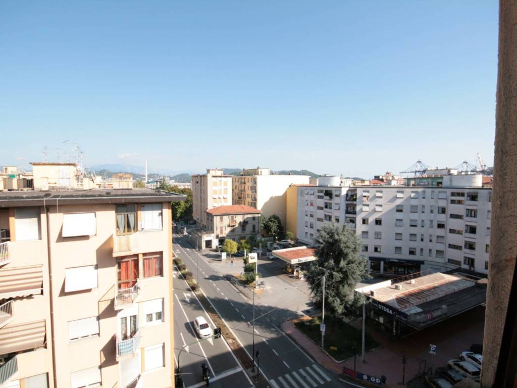 appartamento in vendita a La Spezia in zona Canaletto / Buonviaggio / Migliarina