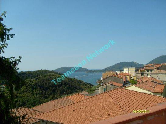 casa indipendente in vendita a La Spezia in zona Pitelli