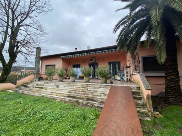 casa indipendente in vendita a La Spezia