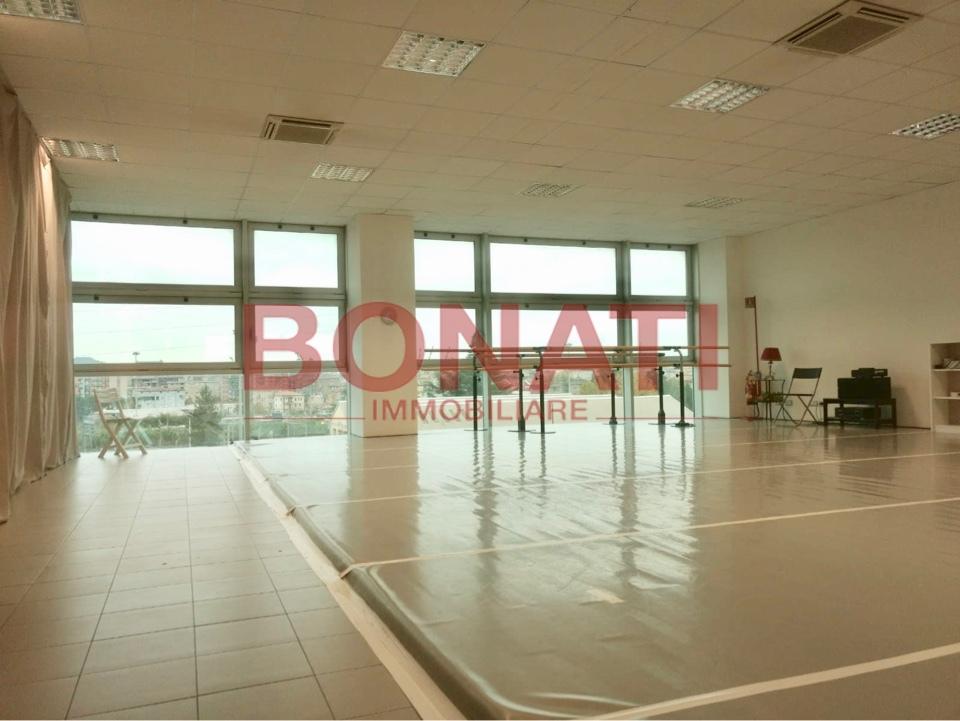 locale commerciale in vendita a La Spezia
