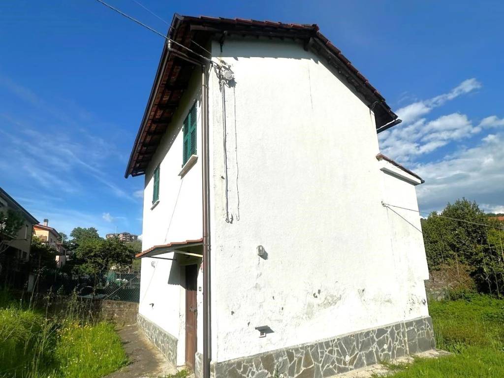 casa indipendente in vendita a La Spezia