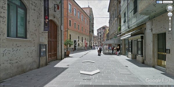 locale commerciale in vendita a La Spezia in zona Centro Storico