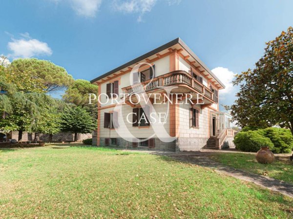 casa indipendente in vendita a La Spezia in zona Centro Storico