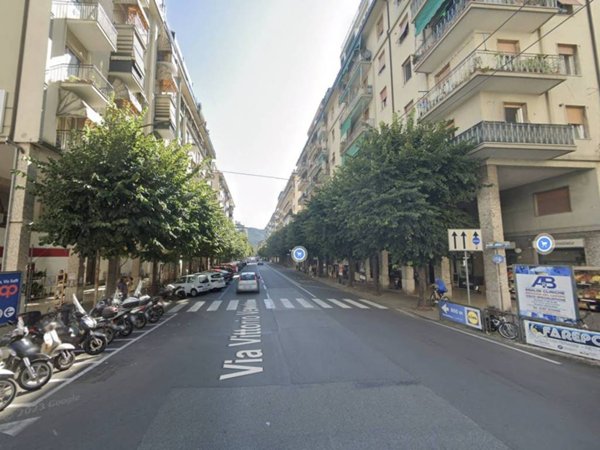 negozio in vendita a La Spezia in zona Valdellora