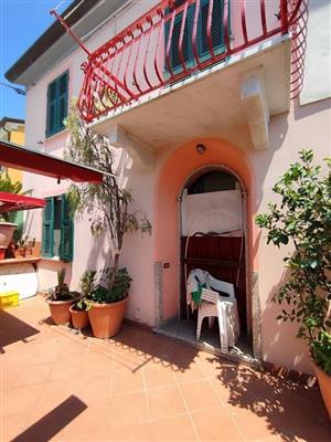 casa indipendente in vendita a La Spezia