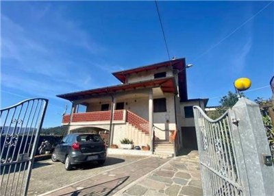 casa indipendente in vendita a La Spezia