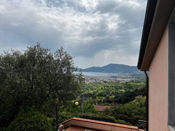casa indipendente a La Spezia in zona Canaletto / Buonviaggio / Migliarina
