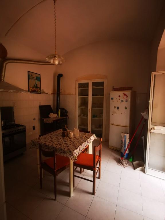 quadrivano in vendita a La Spezia in zona Centro Storico