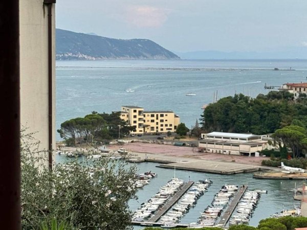 appartamento in vendita a La Spezia in zona Marola