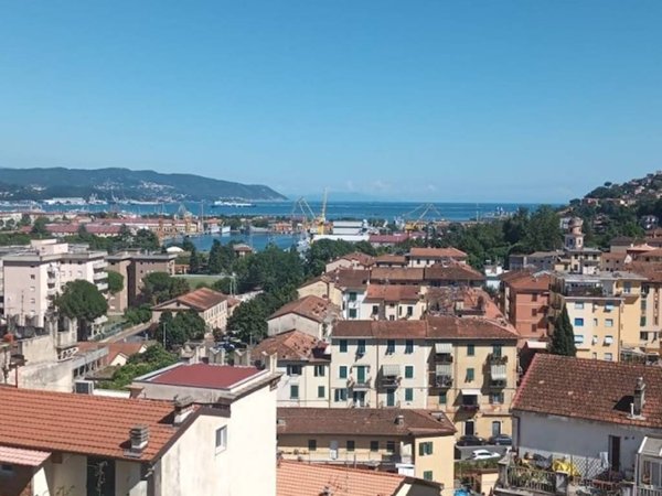 appartamento in vendita a La Spezia in zona Chiappa