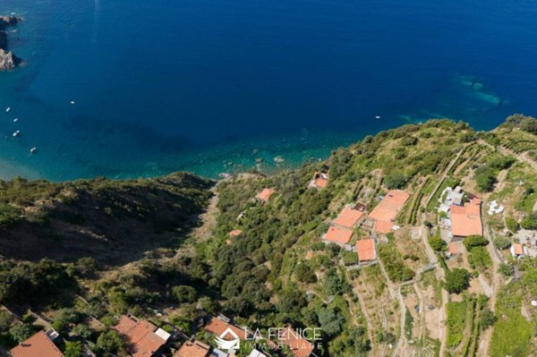 appartamento in vendita a La Spezia in zona Biassa
