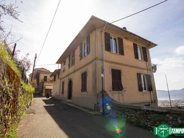 appartamento in vendita a La Spezia in zona Carozzo