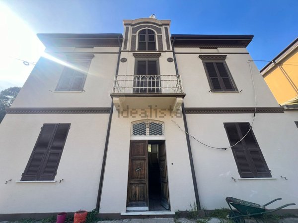 casa indipendente in vendita a La Spezia in zona Ruffino