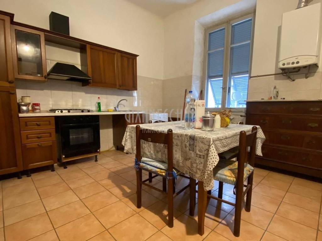 appartamento in vendita a La Spezia in zona Canaletto / Buonviaggio / Migliarina
