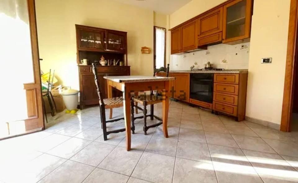 appartamento in vendita a La Spezia in zona Canaletto / Buonviaggio / Migliarina