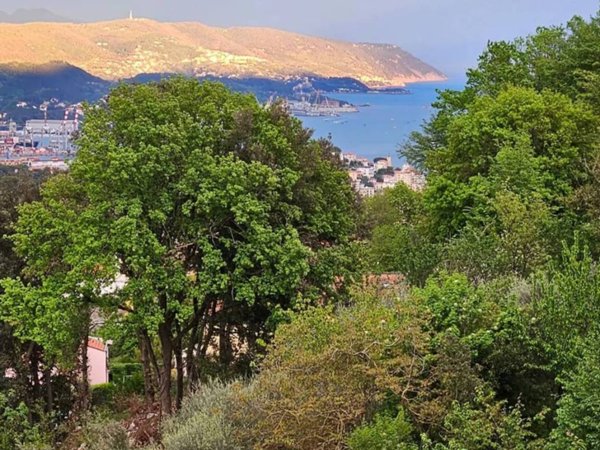 appartamento in vendita a La Spezia in zona La Foce / Sant'Anna