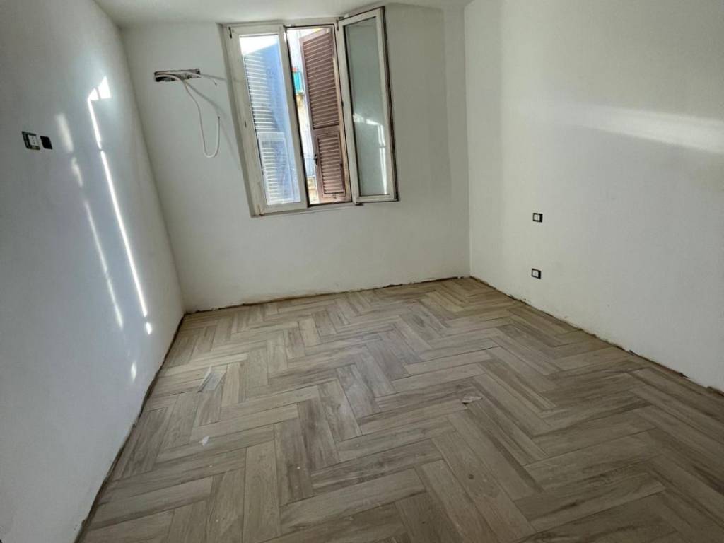 appartamento in vendita a La Spezia in zona Canaletto / Buonviaggio / Migliarina