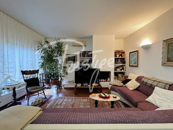 casa indipendente in vendita a La Spezia in zona Montepertico