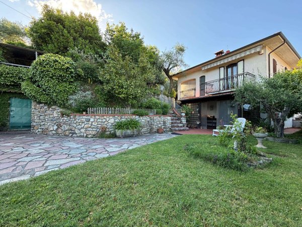 casa indipendente in vendita a La Spezia