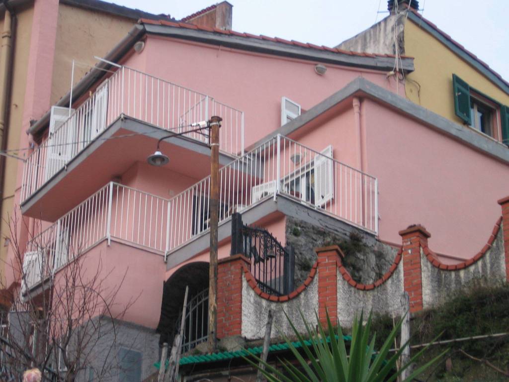 casa indipendente in vendita a La Spezia in zona Biassa