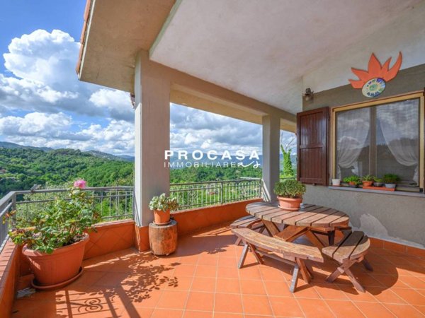 casa indipendente a La Spezia in zona Canaletto / Buonviaggio / Migliarina