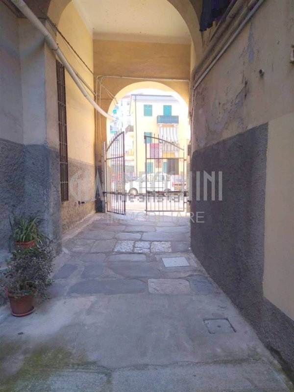 locale commerciale in vendita a La Spezia