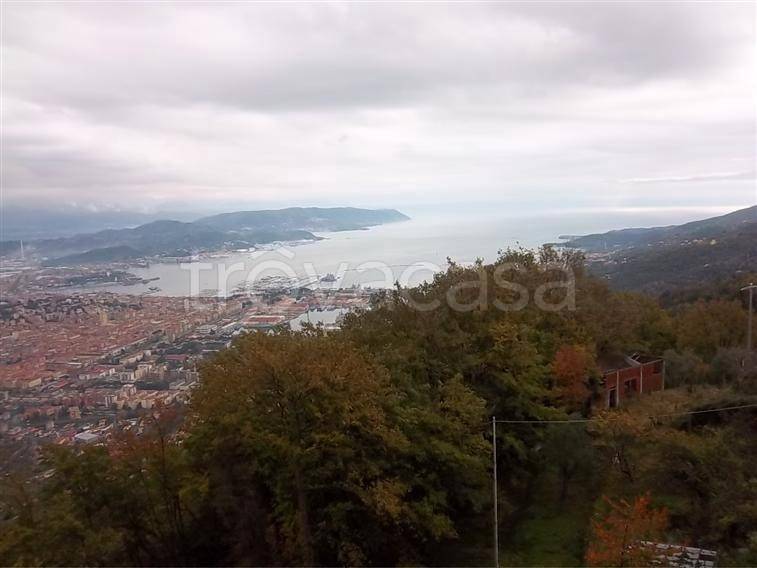 casa indipendente in vendita a La Spezia in zona La Foce / Sant'Anna