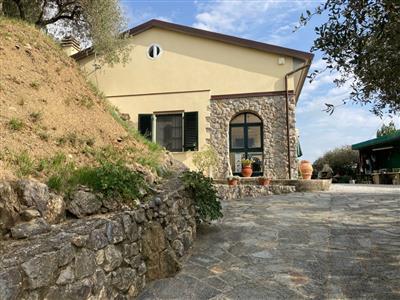 casa indipendente in vendita a La Spezia