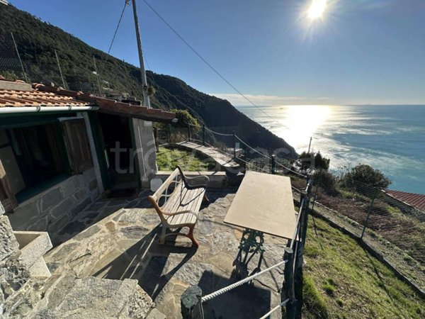 casa indipendente in vendita a La Spezia in zona Marola